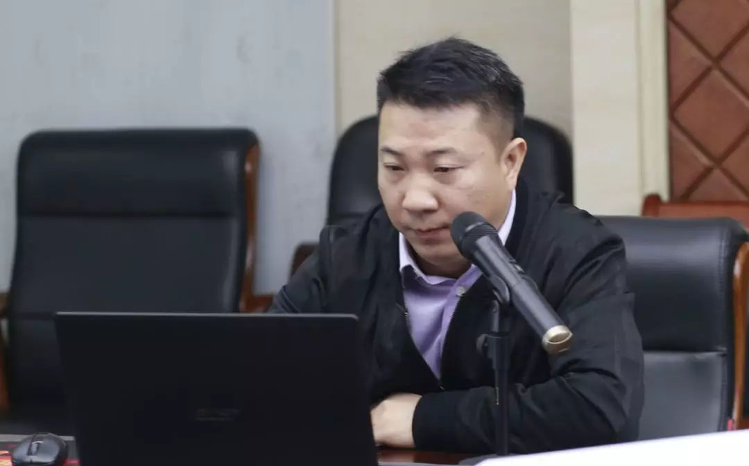 香蕉网在线观看陶瓷集团大规格瓷质薄板