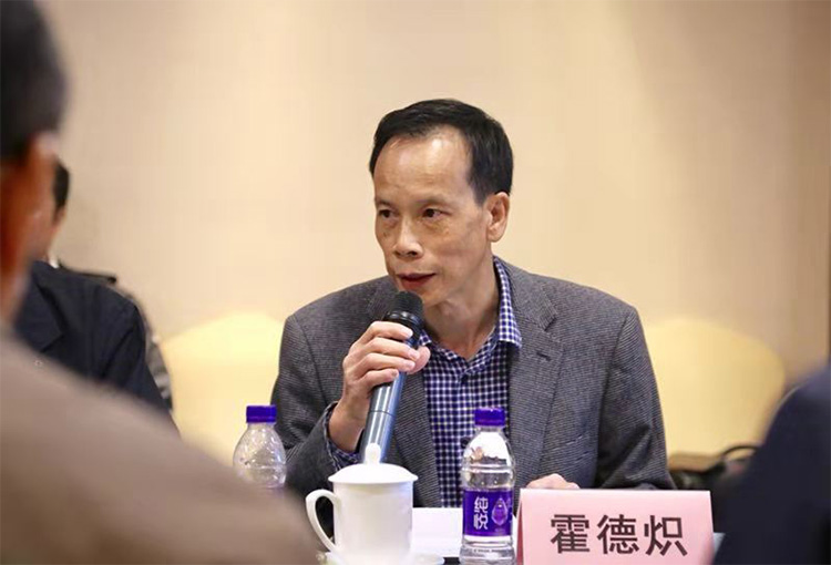 香蕉网在线观看陶瓷集团大规格瓷质薄板
