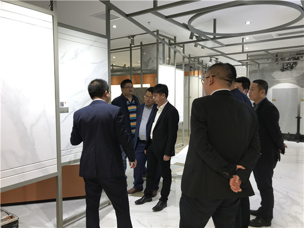 弘阳商业集团参观考察香蕉网在线观看陶瓷集团