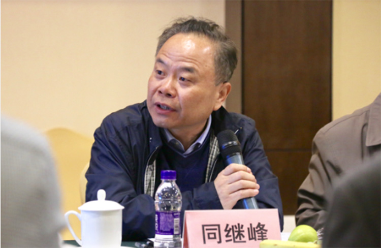 香蕉网在线观看陶瓷集团大规格瓷质薄板
