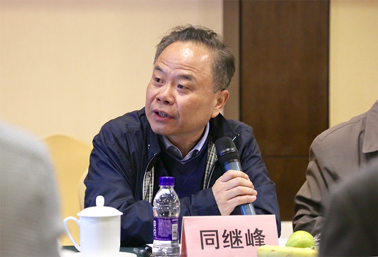 香蕉网在线观看陶瓷集团大规格瓷质薄板